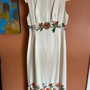 Elegant Cream Floral Embroidered Dress vintage 70s